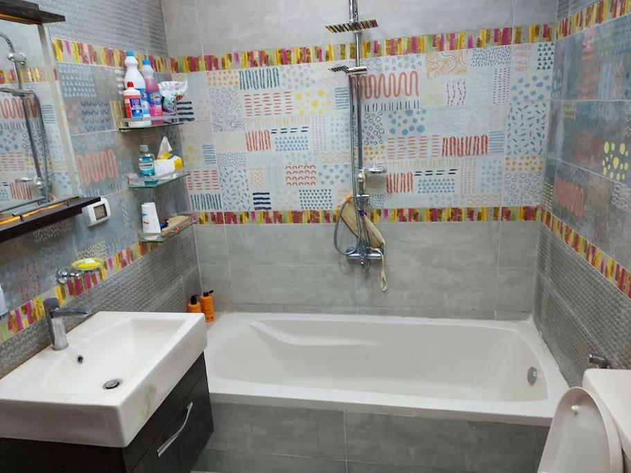مفروش مودرن بالمعادى الجديدة Apartment *
